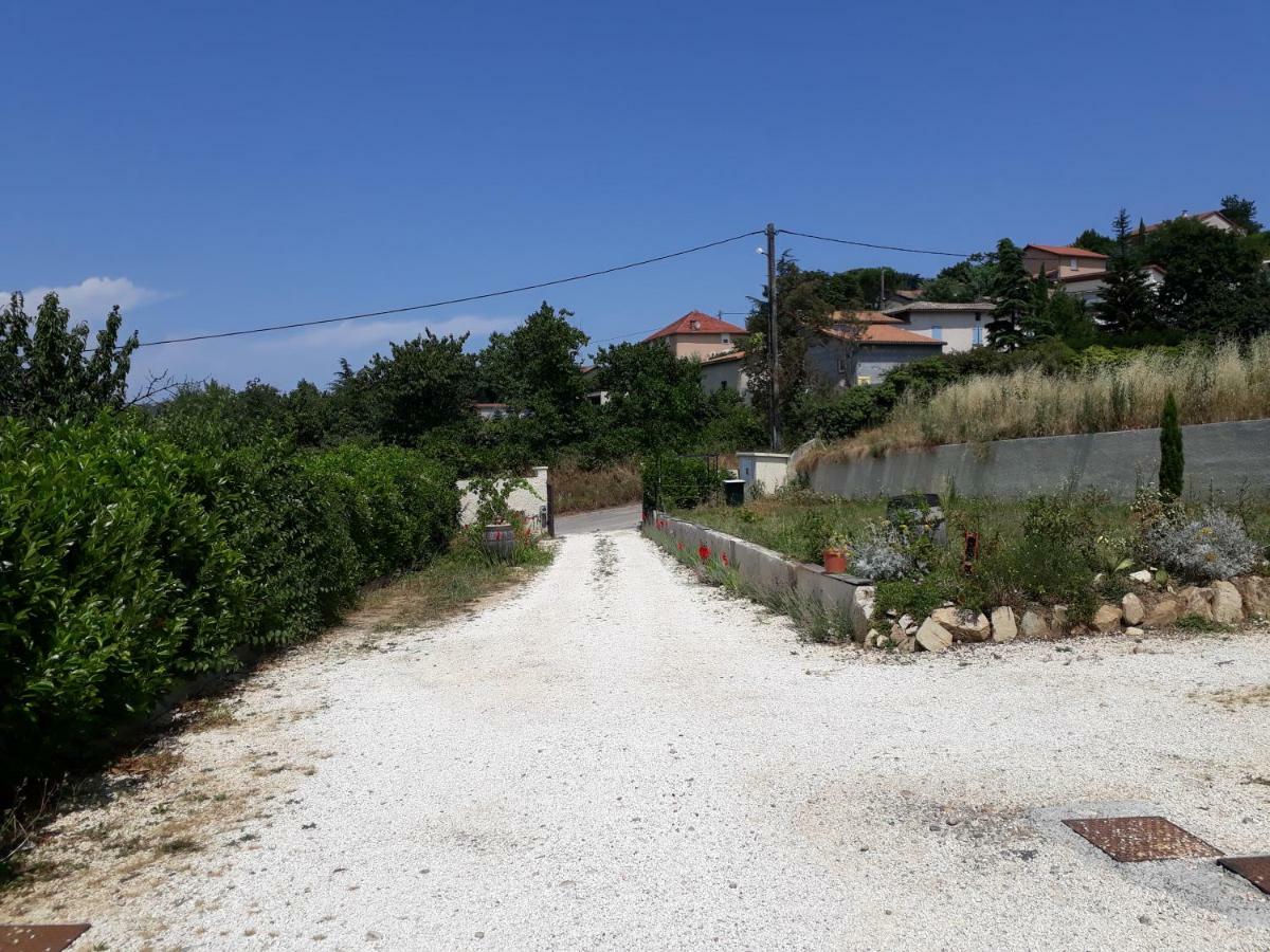 Guest House Domaine Des Grouilleres Saint-Clair-du-Rhone Exterior foto