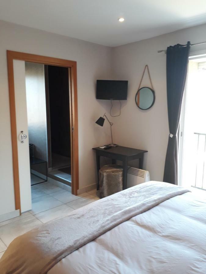 Guest House Domaine Des Grouilleres Saint-Clair-du-Rhone Exterior foto