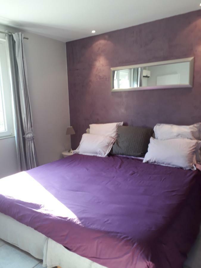 Guest House Domaine Des Grouilleres Saint-Clair-du-Rhone Exterior foto